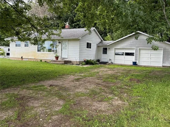 5395 Oak Grove Rd, Howell, MI 48855