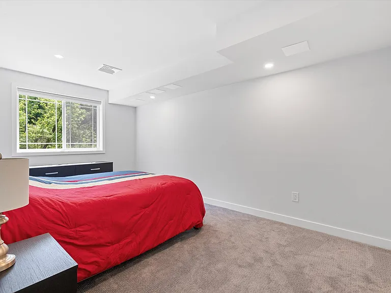19 Willis St — Photo 17