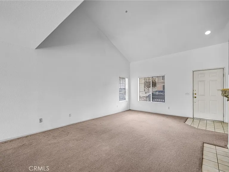 465 E Afton Ln — Photo 22