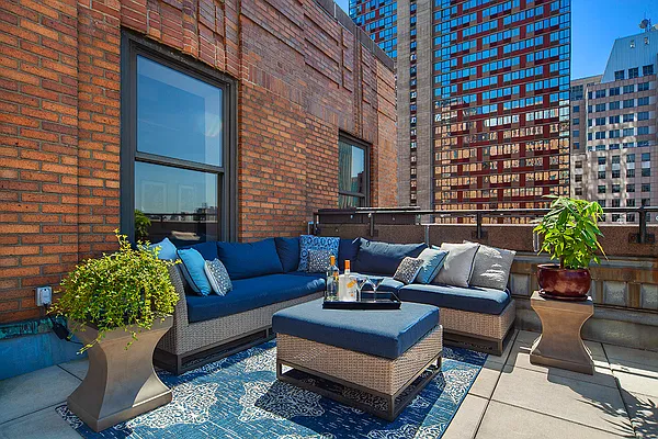 Sold by Corcoran | media 4