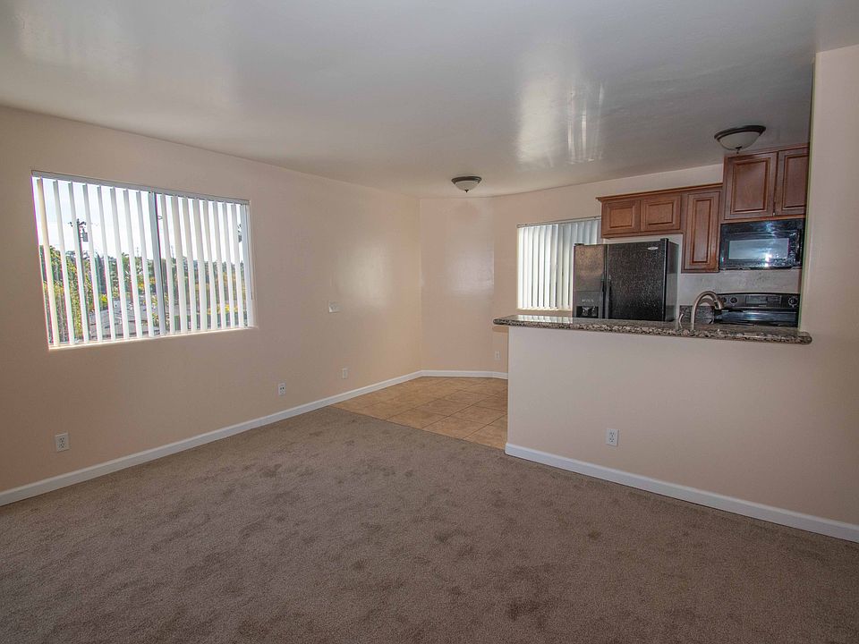 1st image of 4516 60th St Unit 3