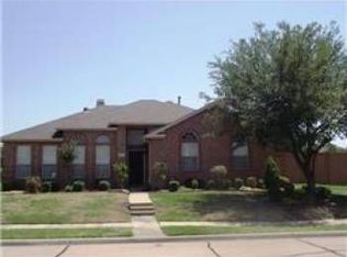 2414 Neptune Cir, Rowlett, TX 75088