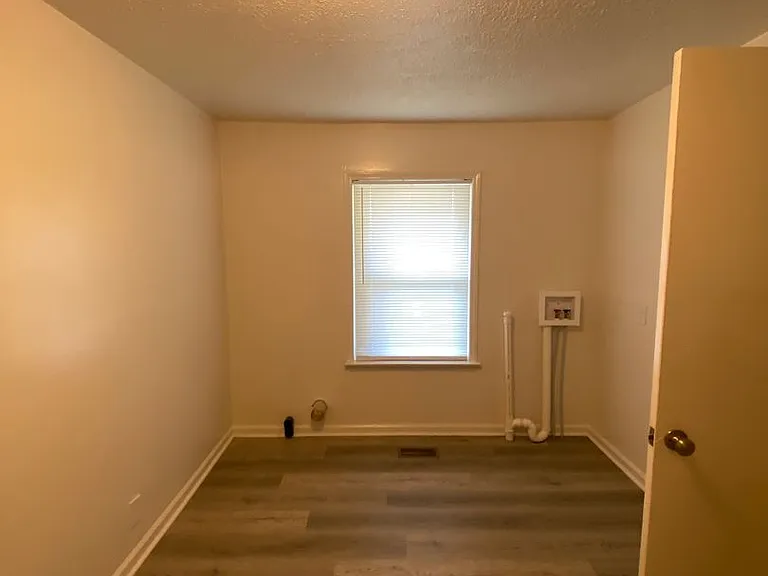 1102B S Washington St — Photo 11