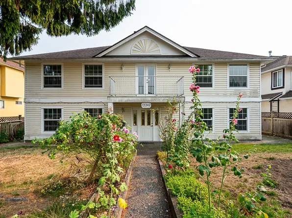 12242 64th Ave, Surrey, BC V3W 1W7