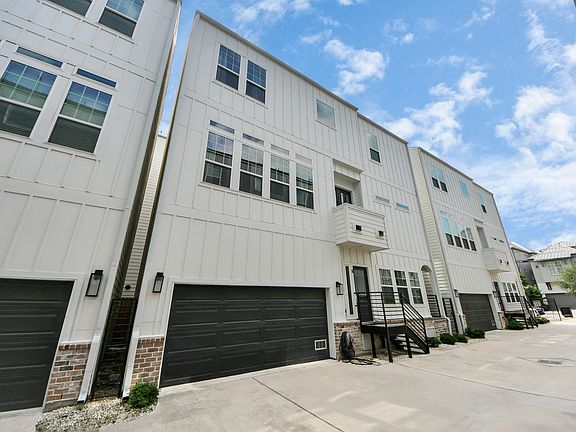 3rd image of 1223 W 16th St #B