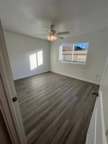 625 Papworth Ave #F — Photo 8