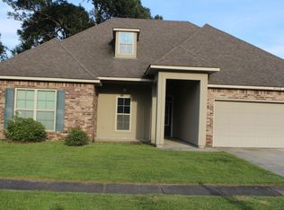 5142 Fox Hunt Dr, Zachary, LA 70791