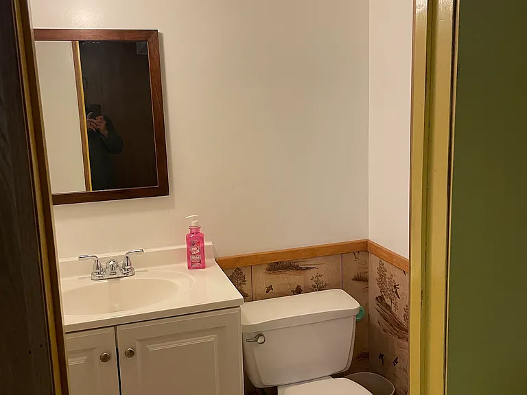 2nd full bath w Shower Stall