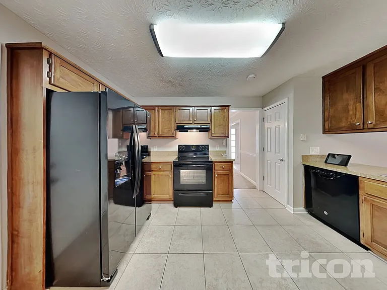 235 Red Maple Dr — Photo 7