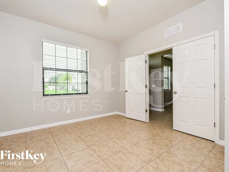 1814 SW 22nd St — Photo 11