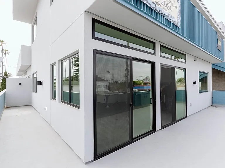 The Flats South Oceanside - where modern luxury meets coastal lifestyle — Photo 8