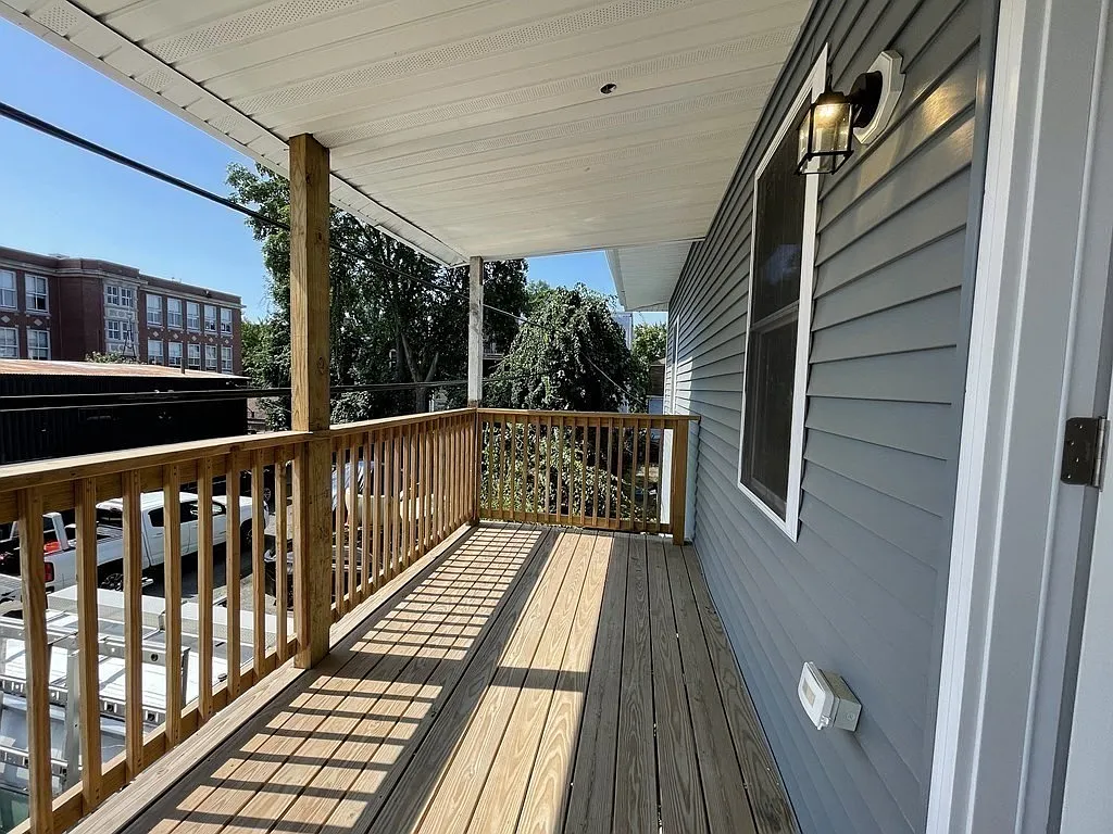 14 Weld Ave — Photo 2