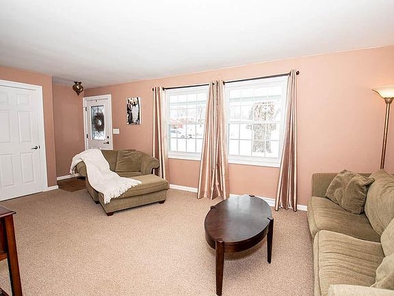 2nd image of 8106 Bendemeer Dr