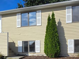 7 Oakview Ln, Westport, CT 06880