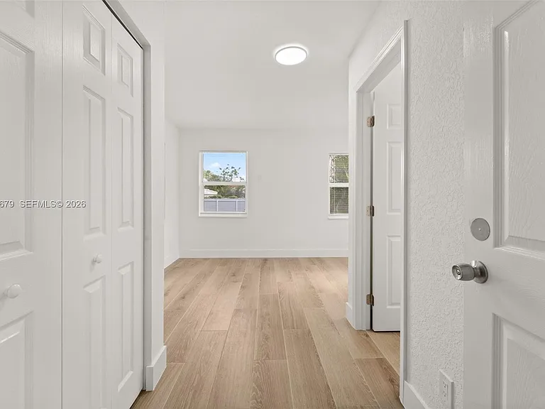 255 Beacom Blvd #DOWNSTAIRS — Photo 12