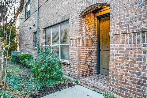 2nd image of 4667A Dozier Rd