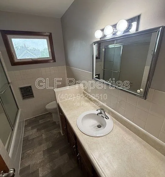 243 N 1st St #2 — Photo 9