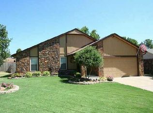 204 W Miami St, Broken Arrow, OK 74011