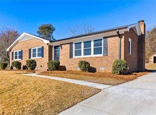 1000 Inverness Ct, Greensboro, NC 27406
