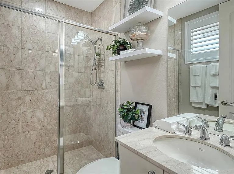 235 Cocoanut Ave #106B — Photo 28