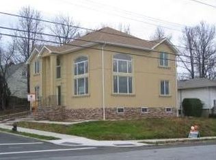 208 Fanning St, Staten Island, NY 10314