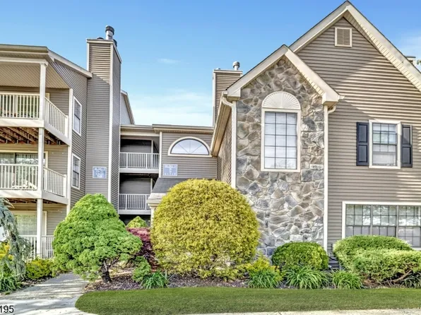 14 Lear Ct #14, East Brunswick Twp., NJ 08816
