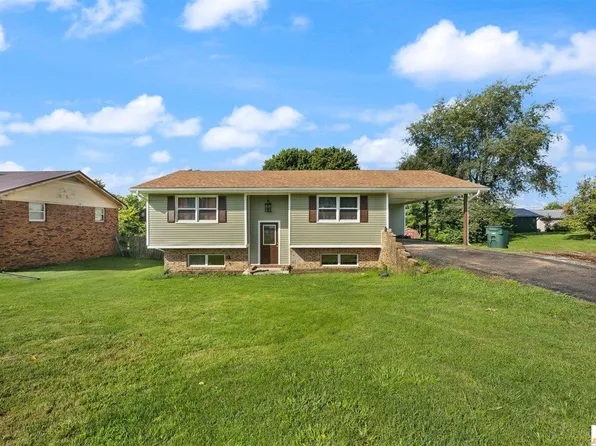 106 Doran Dr, Cave City, KY 42127
