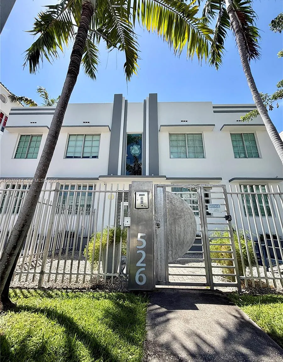 Selma Condo — Photo 2