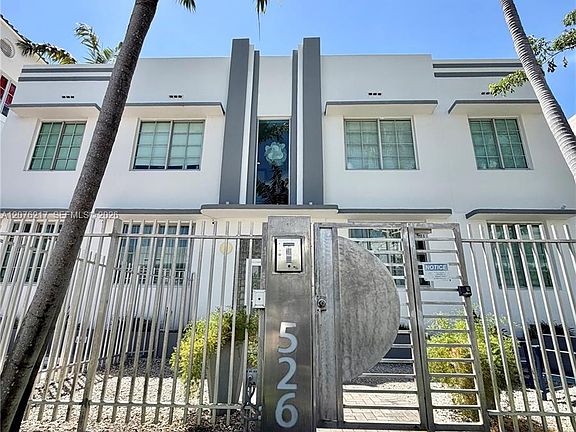 2nd image of 526 15th St APT 12