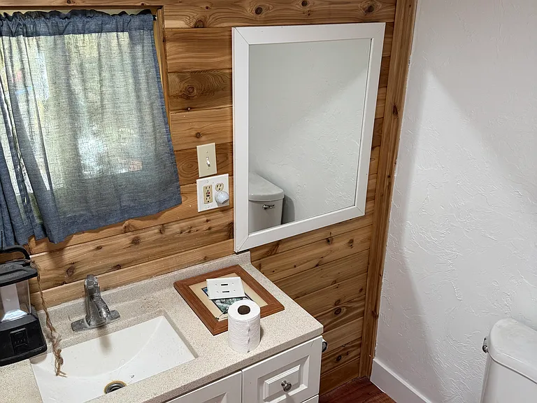 600 Wolverine Way — Photo 5