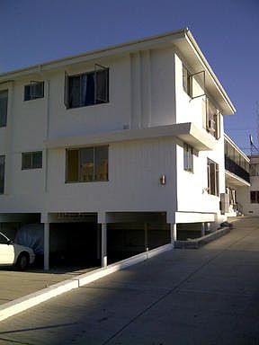 1st image of 3944 Ingraham St APT 11