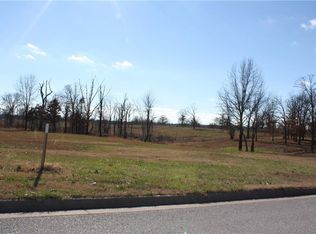 Pepper Hills Dr, Siloam springs, AR 72761