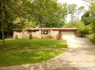 1122 Denway Dr, Kalamazoo, MI 49008