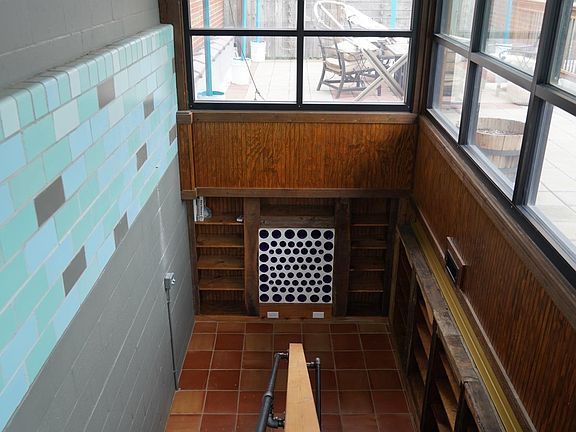 3rd image of 1521 Oak St