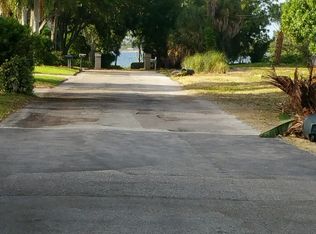 803 88th St NW, Bradenton, FL 34209