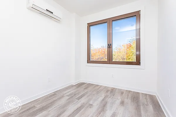 Rented by MySpaceNYC | media 5
