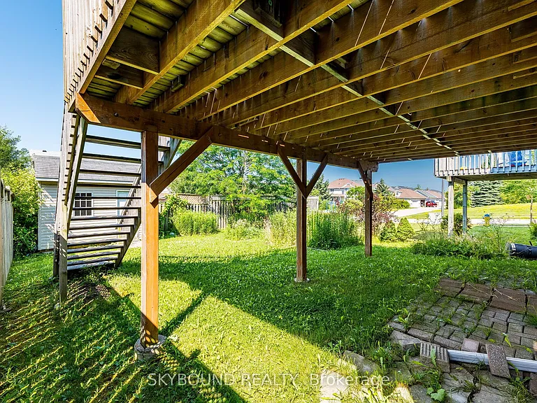 735 Karlsfeld Rd — Photo 40