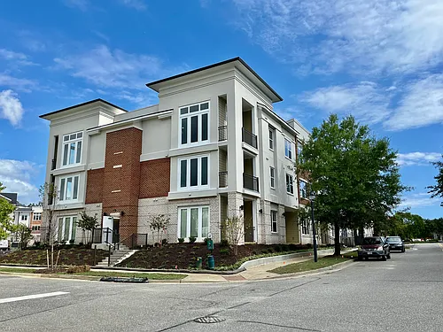 Manor on the Green Apartments Photo 1