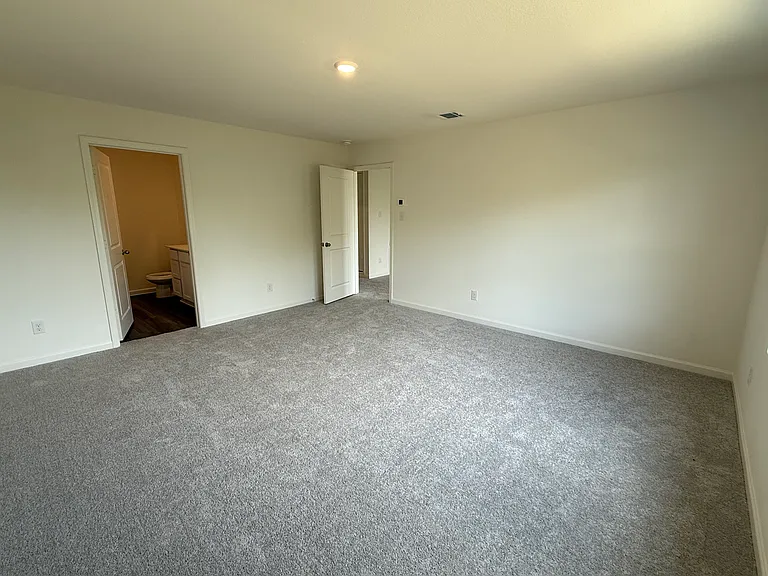 2201 Burnwood St — Photo 33