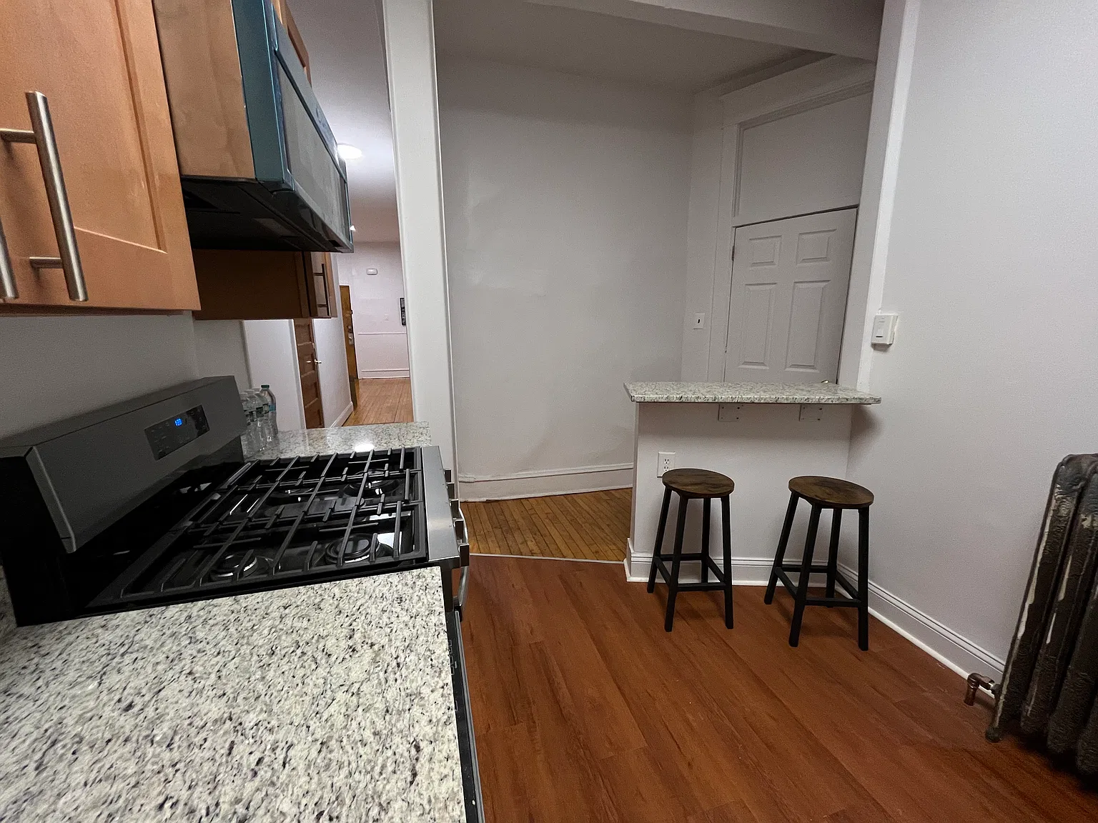 4 bed, 1600 sqft, $3,700 — Photo 3