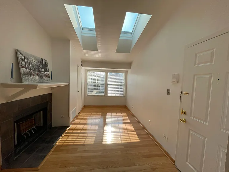 1251 Wyndham Dr #203 — Photo 10