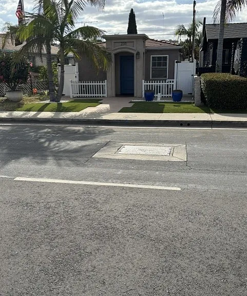 2311-13 Morena Blvd — Photo 4