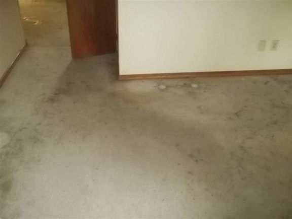 3rd image of 382 Mayer Ct