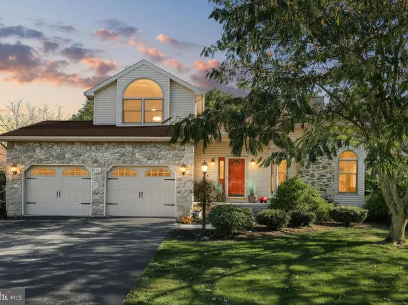 571 Lake Meade Dr, East Berlin, PA 17316