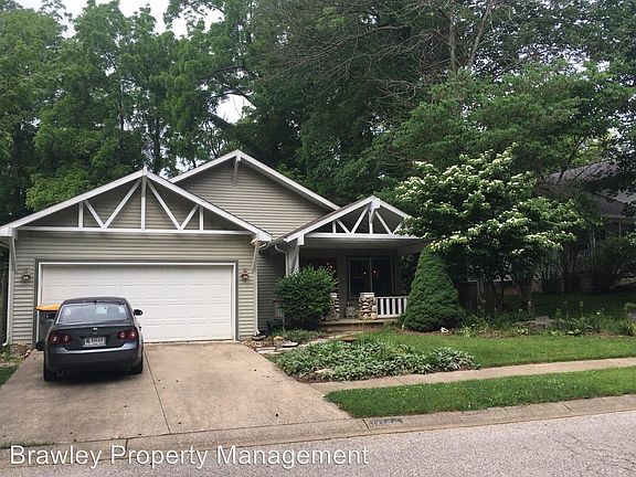 3rd image of 1044 E Chris Ln