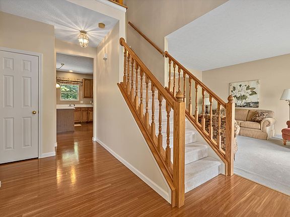 3rd image of 10957 Sawgrass Dr