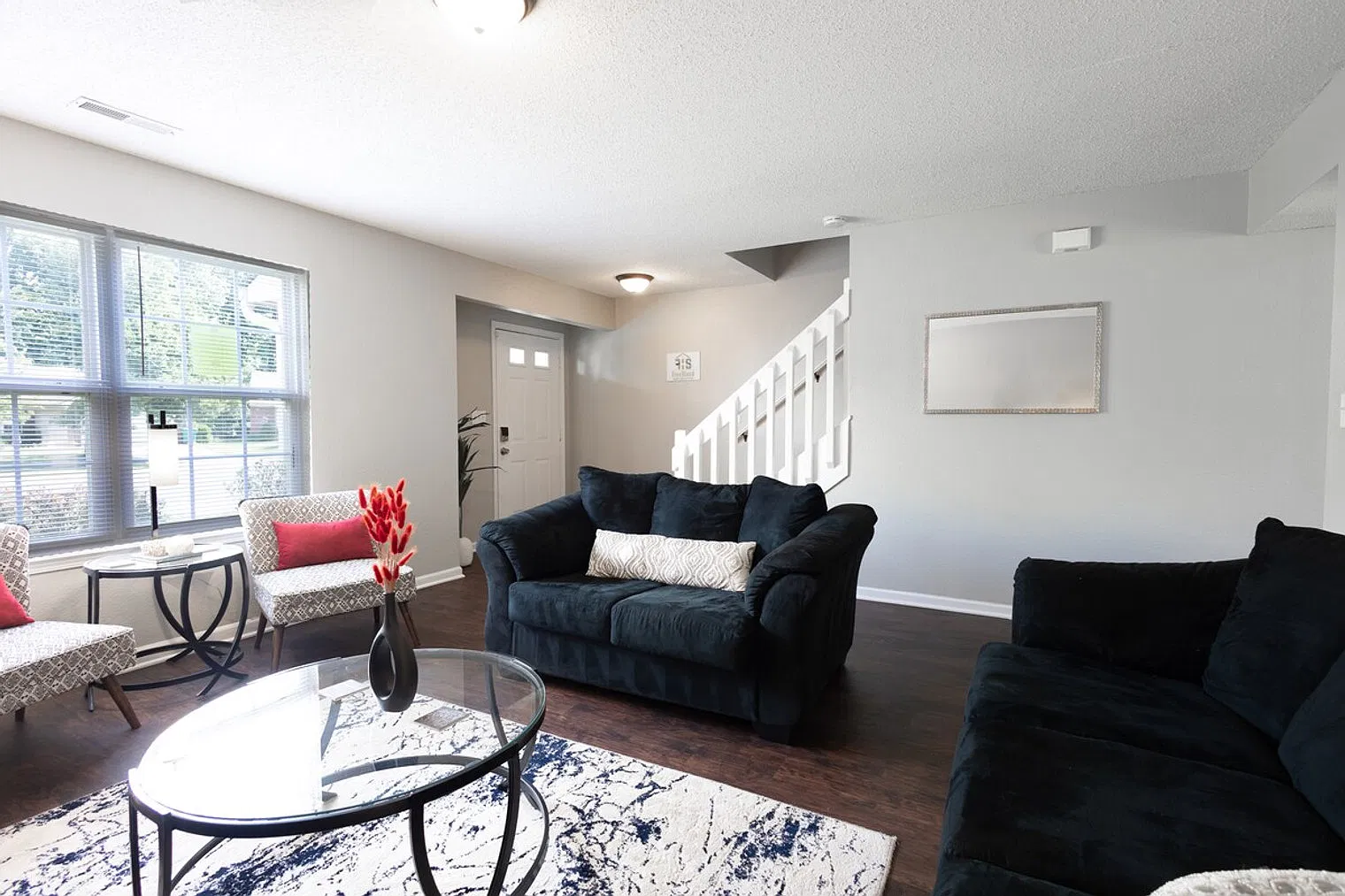 4 bed, 2.0 bath, $20,112 — Photo 3