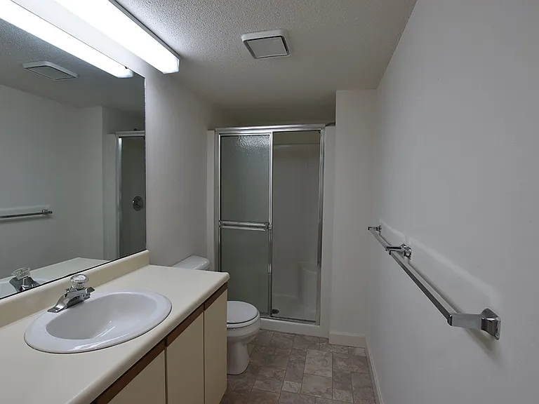 507 W Green St — Photo 20