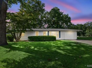 211 Edding Ln, Fairview Heights, IL 62208