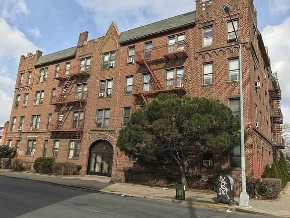 2nd image of 19839 32nd Ave APT B8